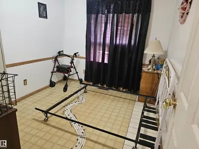 Interior photo 4 of 4732 46 ST
