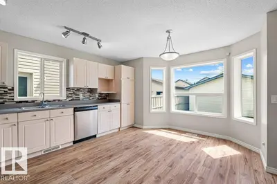 Interior photo 2 of 894 MCALLISTER CR SW