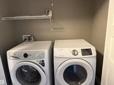 Interior photo 4 of 4038 56 AV