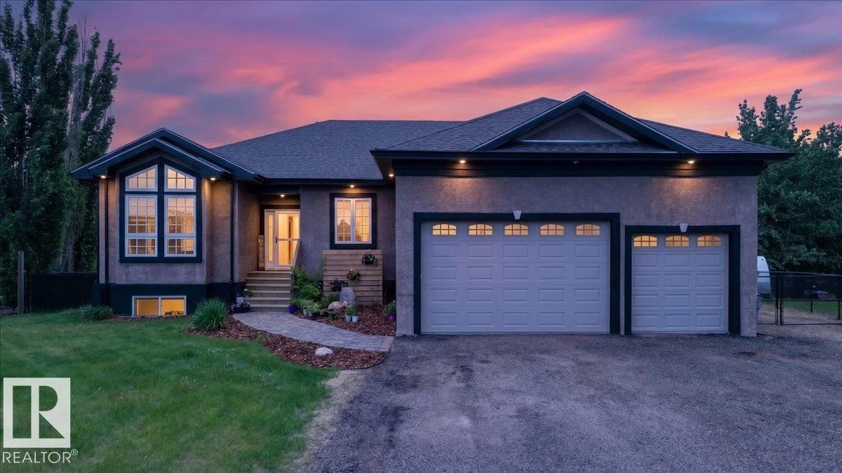 3705 50 ST, Gibbons - 6 bedroom Detached Single Family for sale