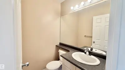 Interior photo 4 of #9 225 BLACKBURN DR E SW