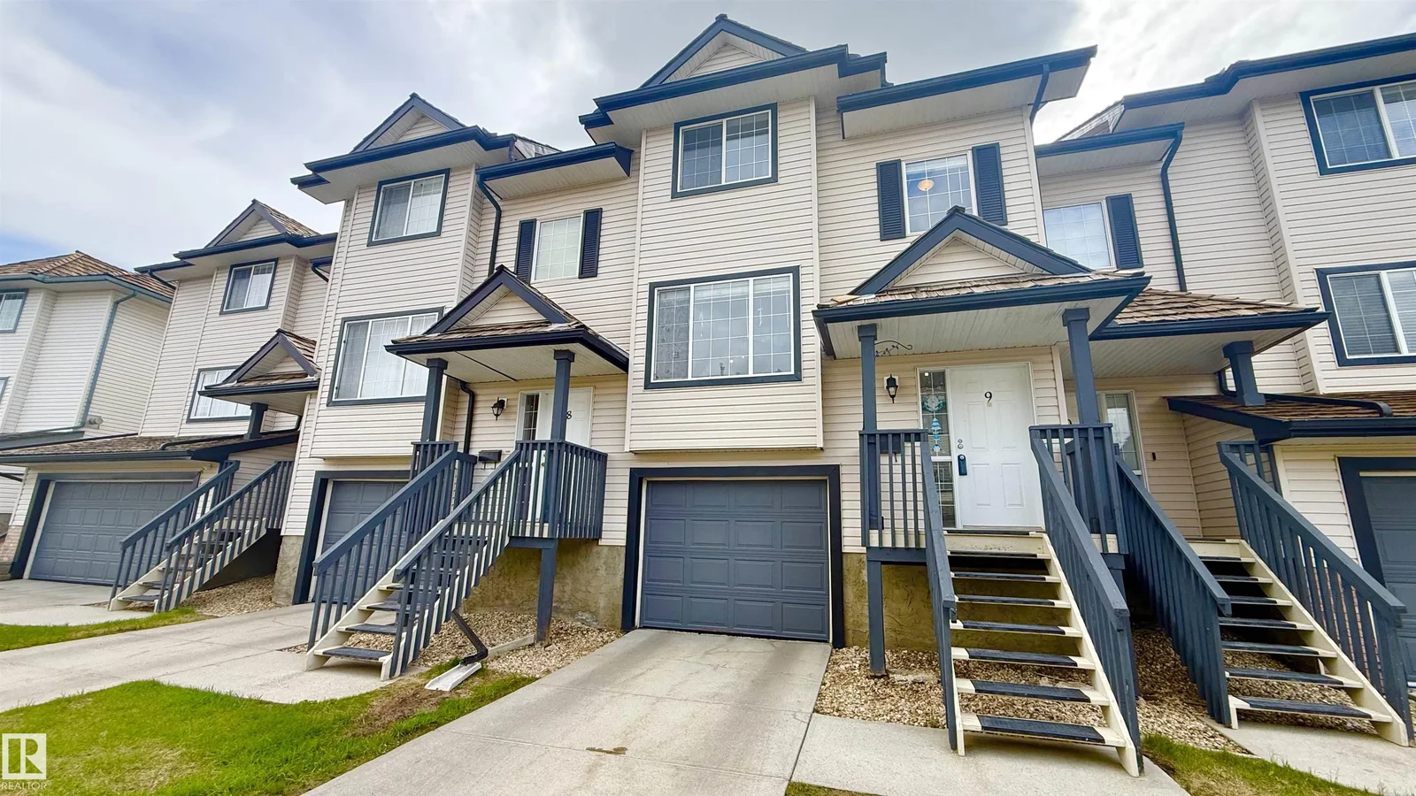 #9 225 BLACKBURN DR E SW, Edmonton - 3 bedroom Townhouse for sale