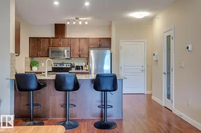 Interior photo 1 of #426 2045 GRANTHAM CT NW