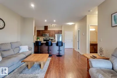 Interior photo 3 of #426 2045 GRANTHAM CT NW