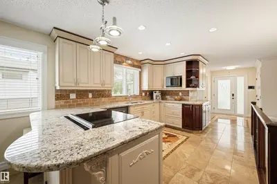 Interior photo 2 of 111 FAIRWAY DR NW