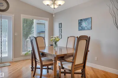Interior photo 4 of 5334 42 ST