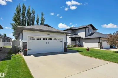 Interior photo 1 of 5334 42 ST