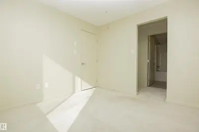 Interior photo 2 of #222 344 WINDERMERE RD NW