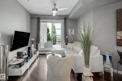 Interior photo 2 of #410 1004 ROSENTHAL BV NW
