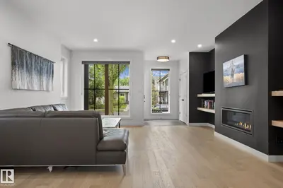 Interior photo 2 of 9138 71 AV NW