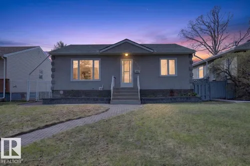 9723 65 AV NW, Edmonton - $584,900