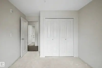 Interior photo 4 of #327 5515 7 AV SW