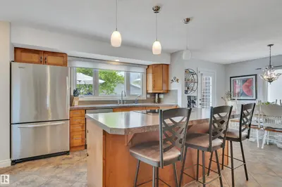 Interior photo 2 of 14 MEADOWOOD CR