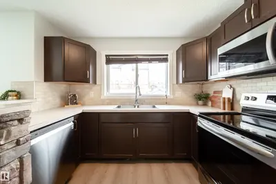 Interior photo 2 of 405 SIMMONDS WY