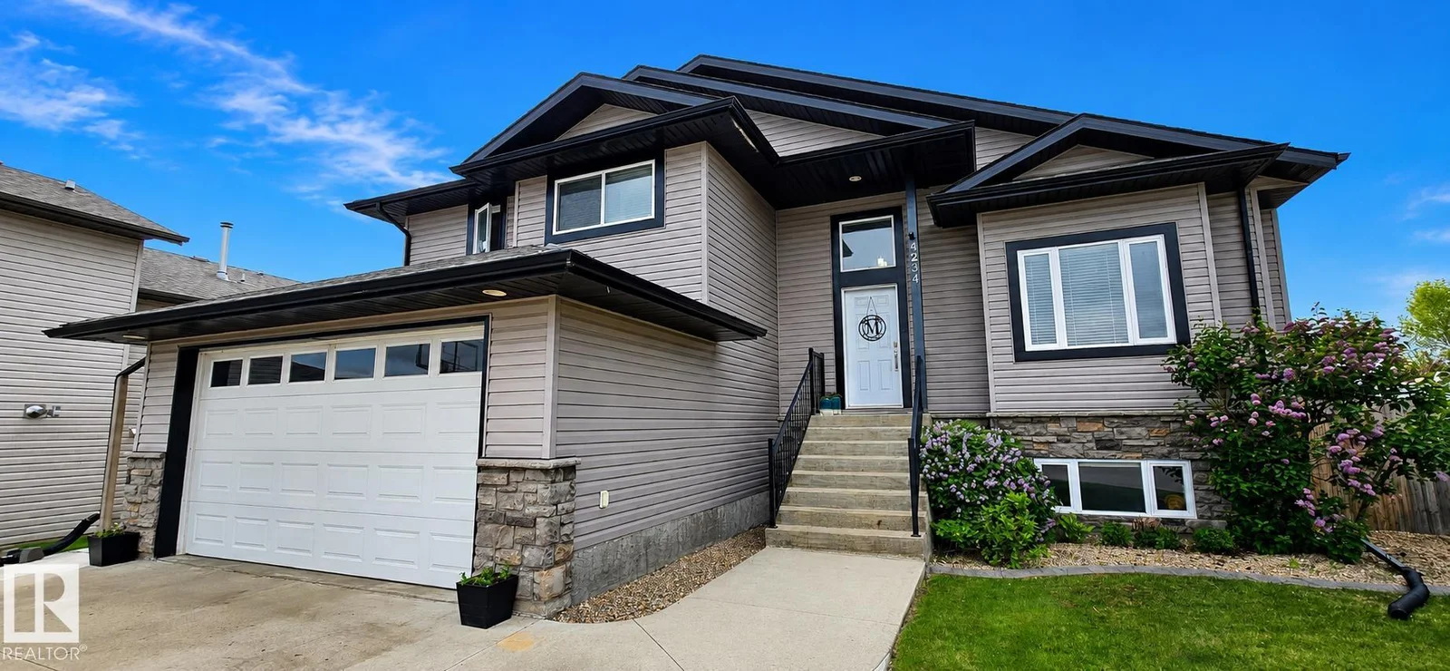 4234 46 ST, Vegreville - 6 bedroom Detached Single Family for sale