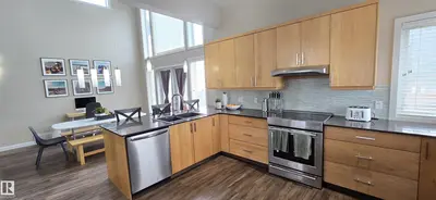 Interior photo 3 of 4234 46 ST