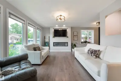 Interior photo 1 of 3 MORRIS ST