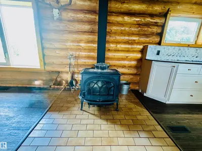 Interior photo 4 of 