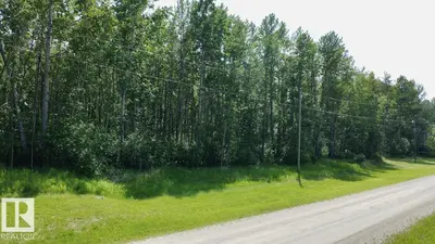 Interior photo 3 of 7 53420 RGE ROAD 60