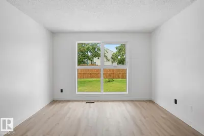 Interior photo 4 of #260 3307 116A AV NW NW