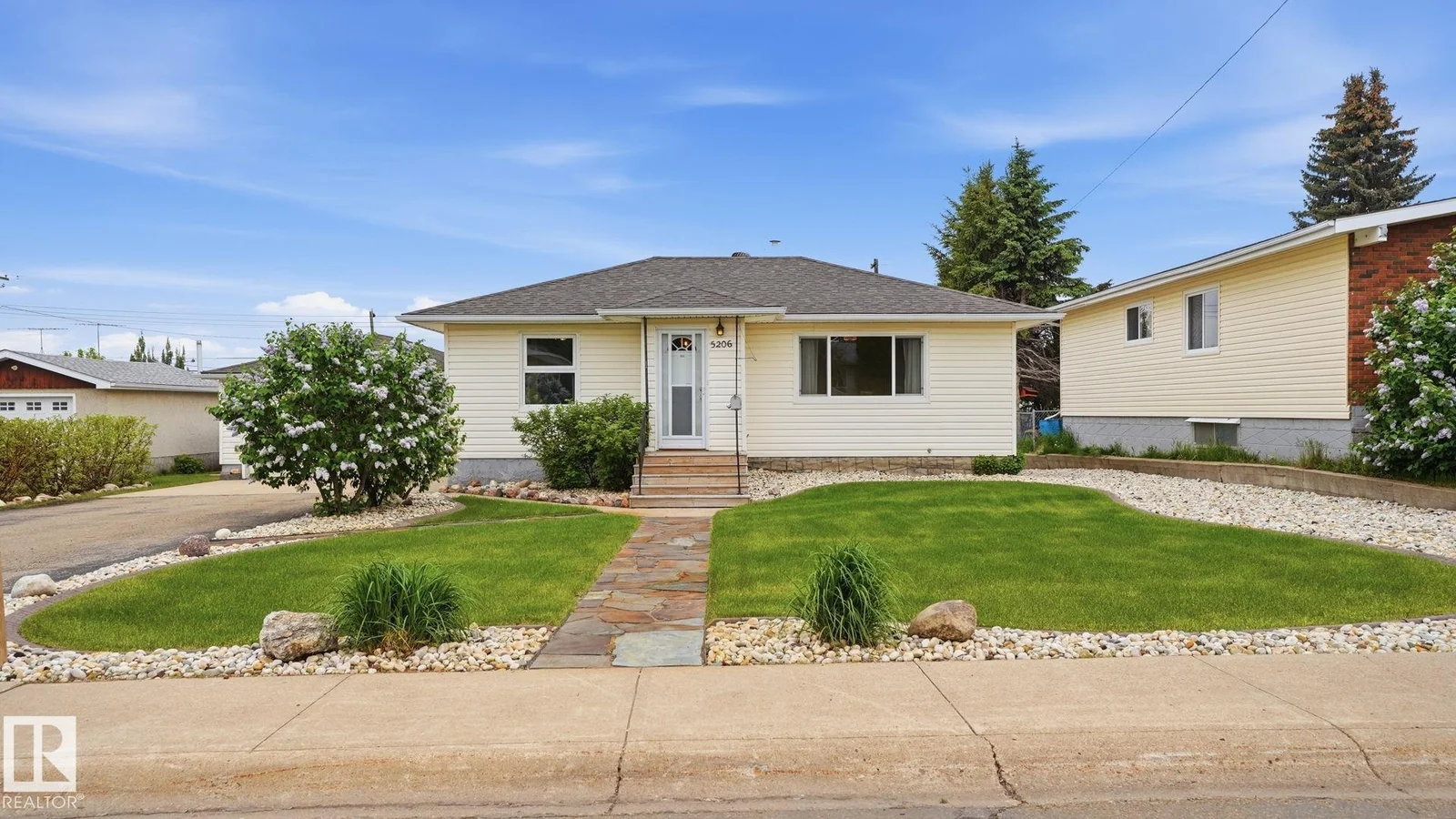 5206 45 AV, Vegreville - 4 bedroom Detached Single Family for sale