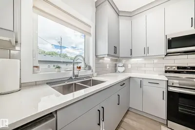 Interior photo 4 of 9830 73 AV NW