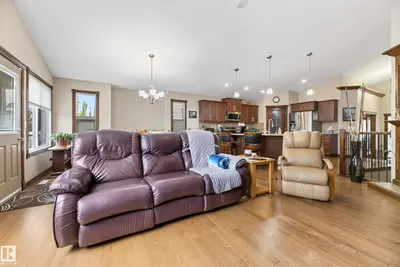 Interior photo 4 of 3304 64 ST