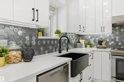 Interior photo 4 of 926 THOMPSON PL NW