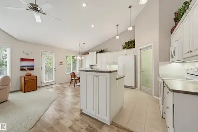 Interior photo 2 of #15 600 REGENCY DR