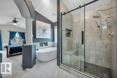 Interior photo 2 of 3613 61 ST