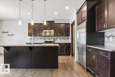 Interior photo 2 of 5912 19 AV SW