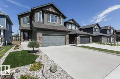 Interior photo 1 of 5912 19 AV SW