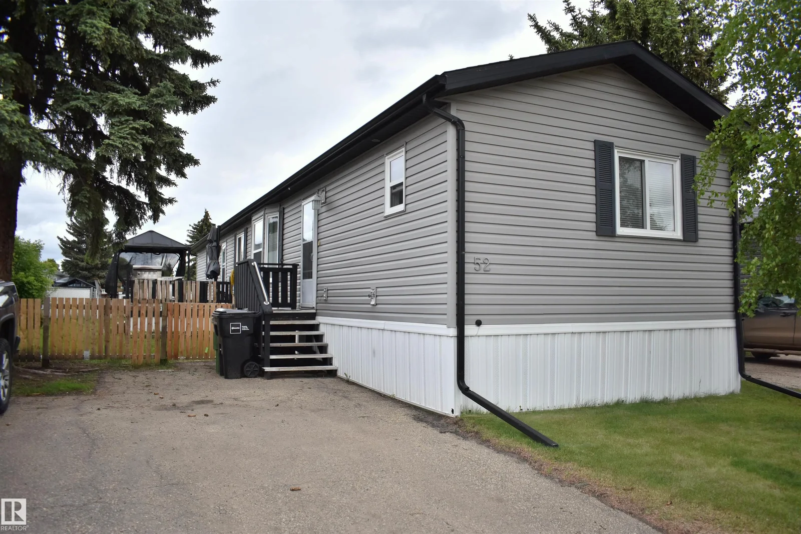 52 Evergreen PA NW, Edmonton - 2 bedroom Single Family Residence for sale