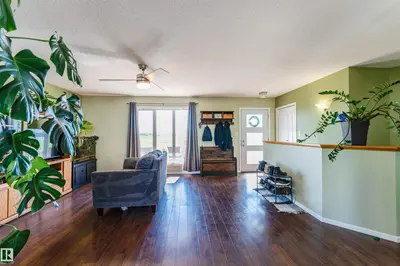 Interior photo 4 of 5309 46 ST