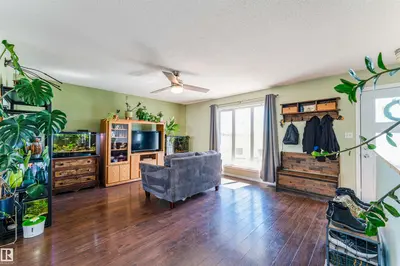 Interior photo 3 of 5309 46 ST