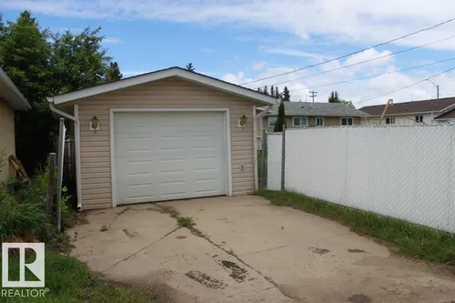 , Tofield - $395,000