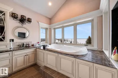 Interior photo 4 of 14170 Township Road 672A