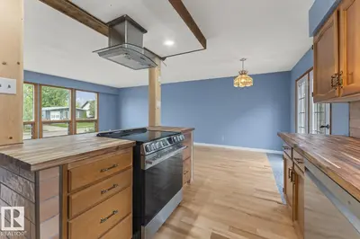 Interior photo 3 of 