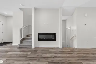 Interior photo 3 of 2937 COUGHLAN GR SW
