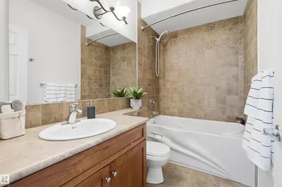 Interior photo 4 of #407 802 12 ST