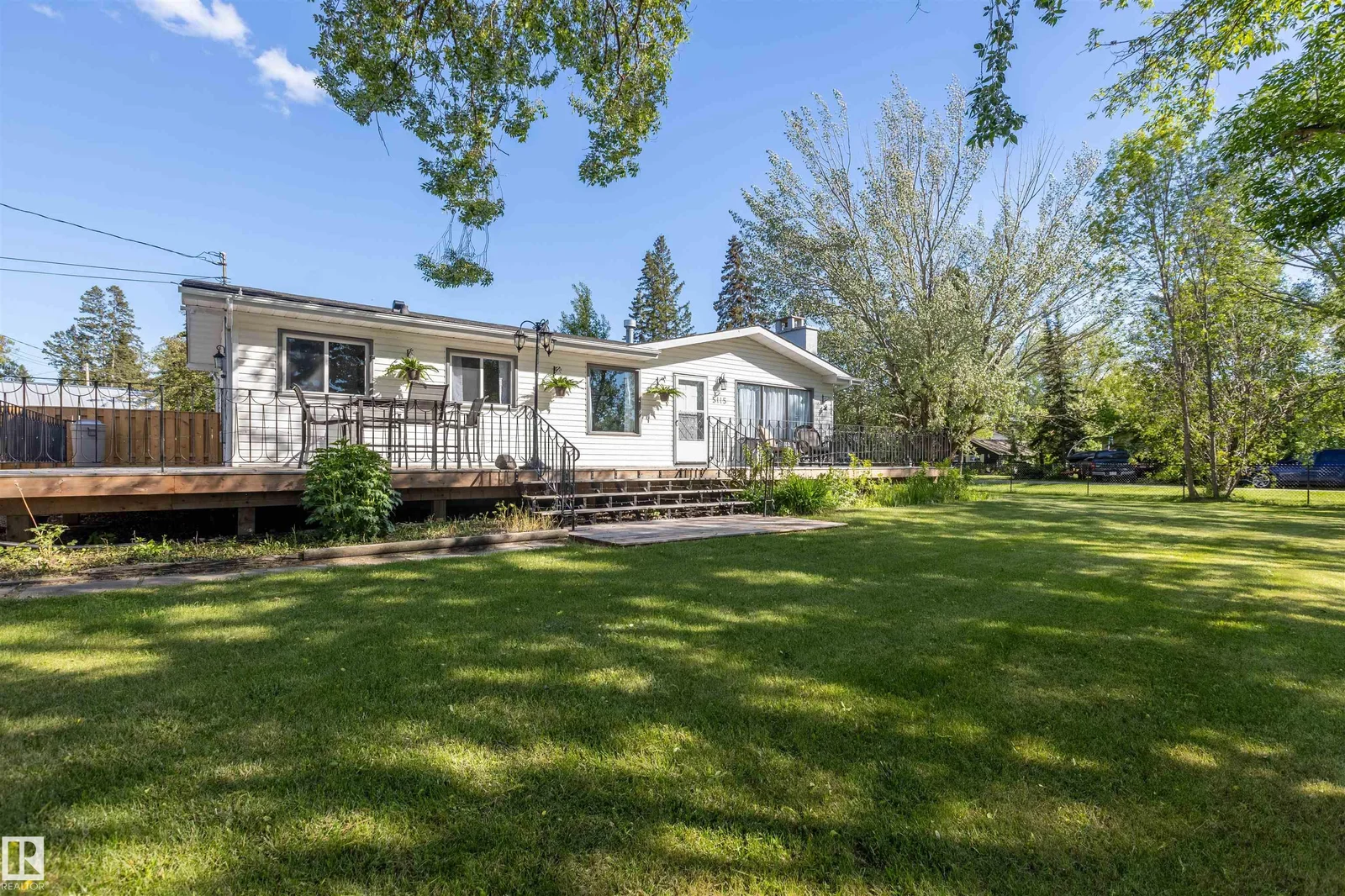 5115 49 AV, Rural Lac Ste. Anne County - 2 bedroom Detached Single Family for sale