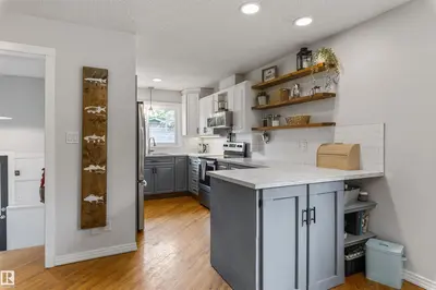 Interior photo 2 of 43 LAYDON DR