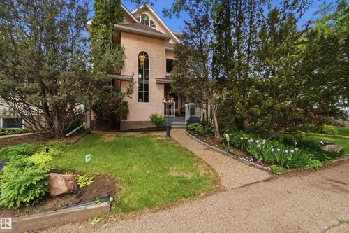 9730 95 ST NW, Edmonton - $899,000