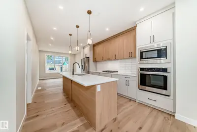 Interior photo 2 of 