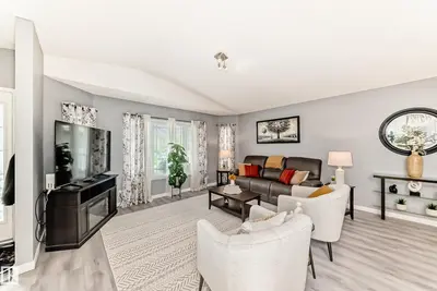 Interior photo 3 of 1749 Jubilee Loop