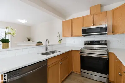 Interior photo 4 of #55 14603 MILLER BV NW