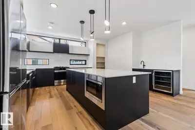 Interior photo 2 of #6 10331 Wadhurst RD NW