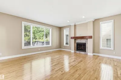 Interior photo 3 of 1512 THOROGOOD CL NW