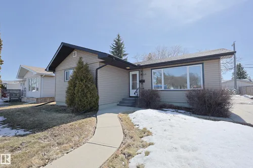 15725 95 AV NW, Edmonton - $359,900