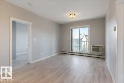 Interior photo 3 of 